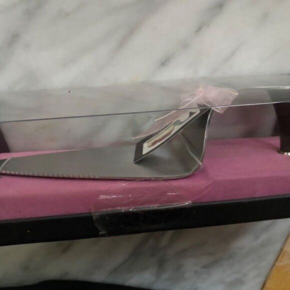 Wild Eye Design Stainless Steel High Heel Cake Server New - Picture 9 of 9
